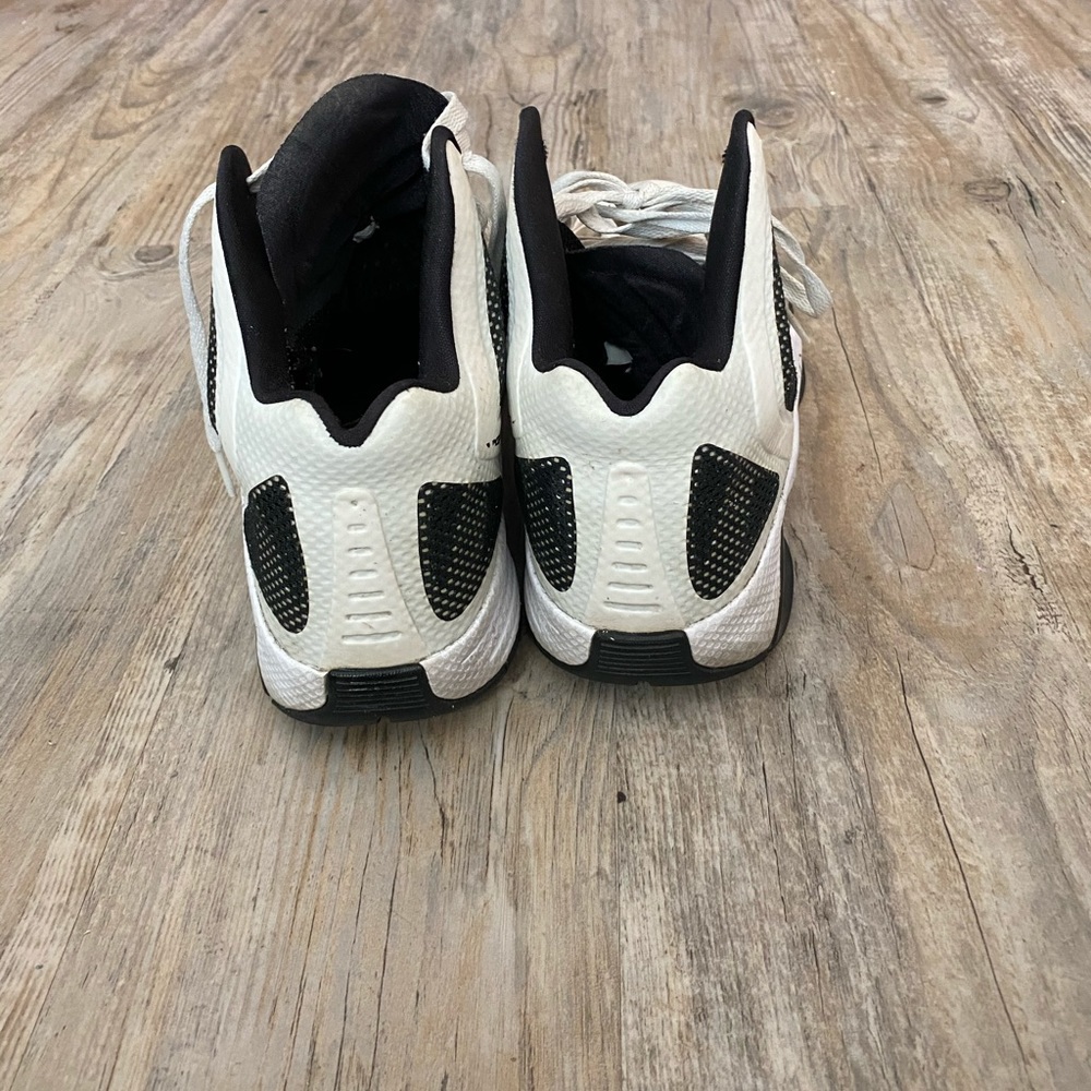 Nike Hyperdunks - image 2